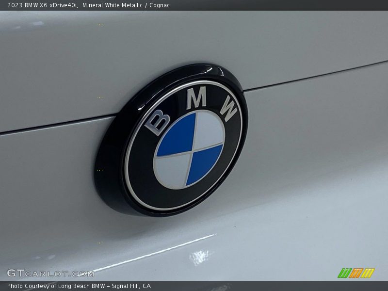 Mineral White Metallic / Cognac 2023 BMW X6 xDrive40i