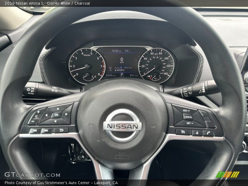 Glacier White / Charcoal 2019 Nissan Altima S