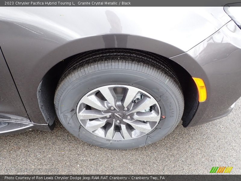 Granite Crystal Metallic / Black 2023 Chrysler Pacifica Hybrid Touring L