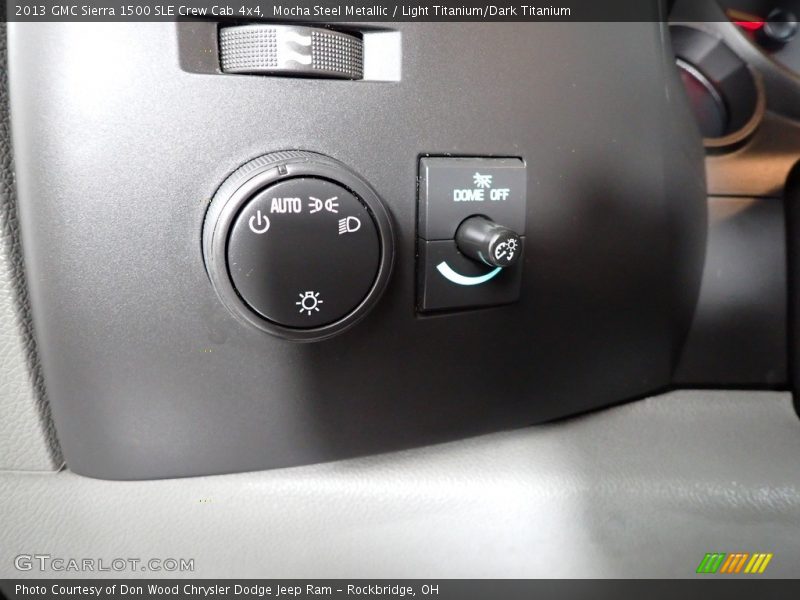 Controls of 2013 Sierra 1500 SLE Crew Cab 4x4