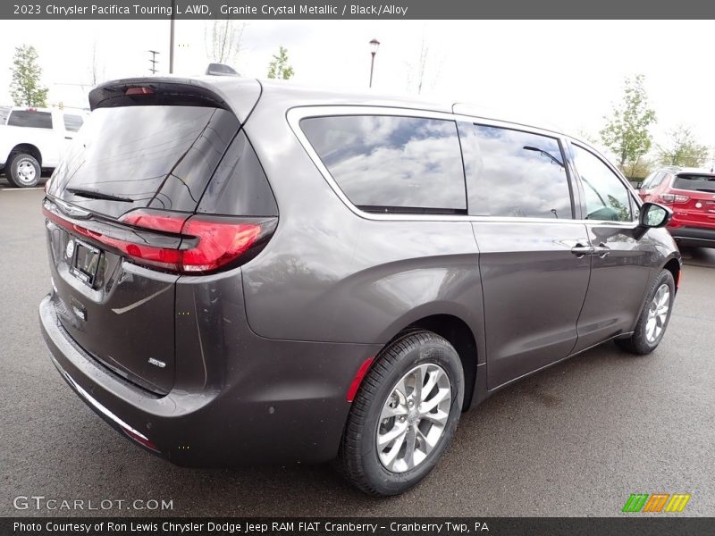 Granite Crystal Metallic / Black/Alloy 2023 Chrysler Pacifica Touring L AWD