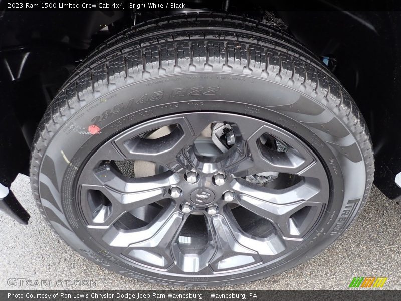 Bright White / Black 2023 Ram 1500 Limited Crew Cab 4x4
