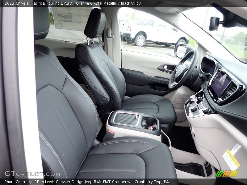 Granite Crystal Metallic / Black/Alloy 2023 Chrysler Pacifica Touring L AWD
