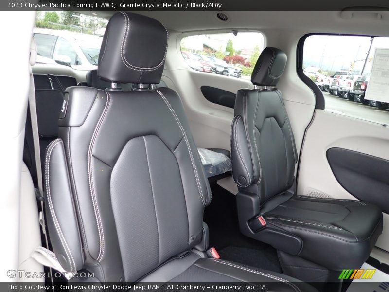 Granite Crystal Metallic / Black/Alloy 2023 Chrysler Pacifica Touring L AWD
