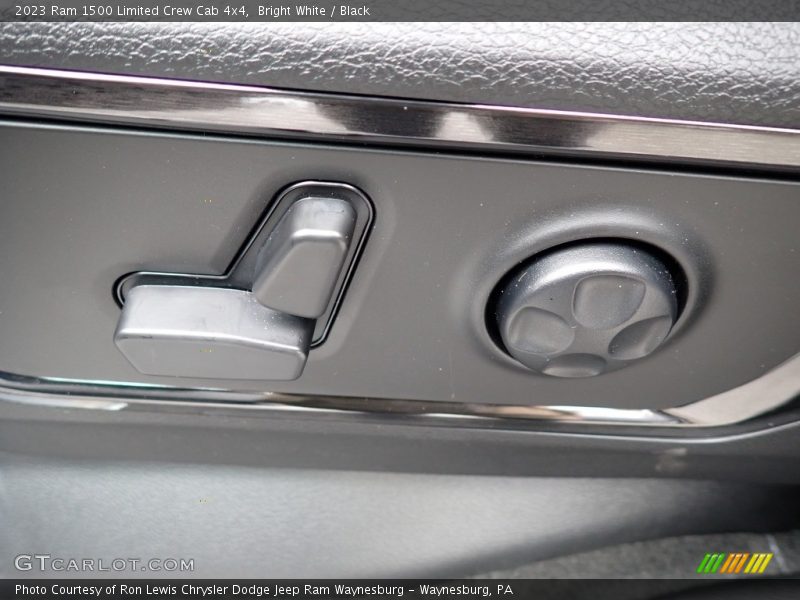 Bright White / Black 2023 Ram 1500 Limited Crew Cab 4x4