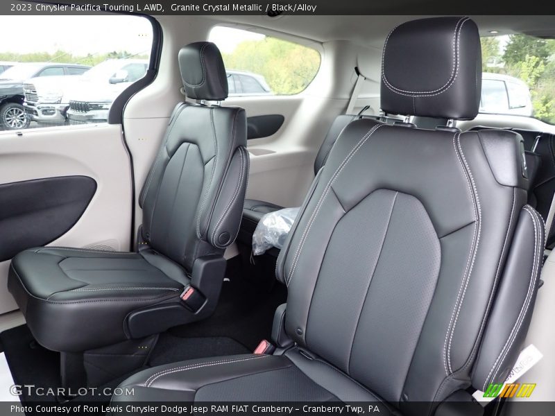 Granite Crystal Metallic / Black/Alloy 2023 Chrysler Pacifica Touring L AWD