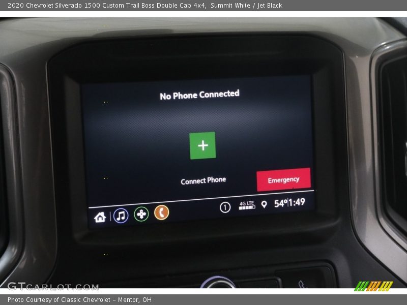 Controls of 2020 Silverado 1500 Custom Trail Boss Double Cab 4x4