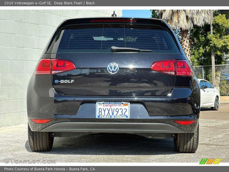 Deep Black Pearl / Black 2016 Volkswagen e-Golf SE