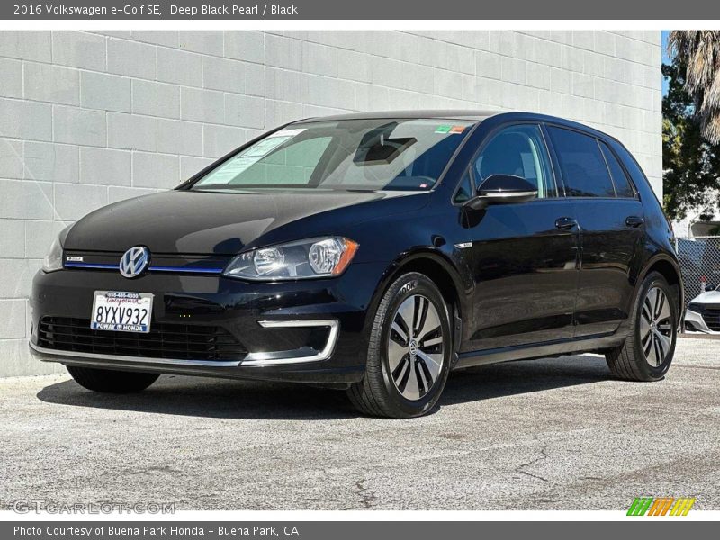 Deep Black Pearl / Black 2016 Volkswagen e-Golf SE