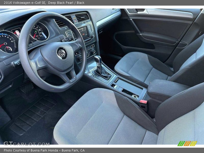 Deep Black Pearl / Black 2016 Volkswagen e-Golf SE