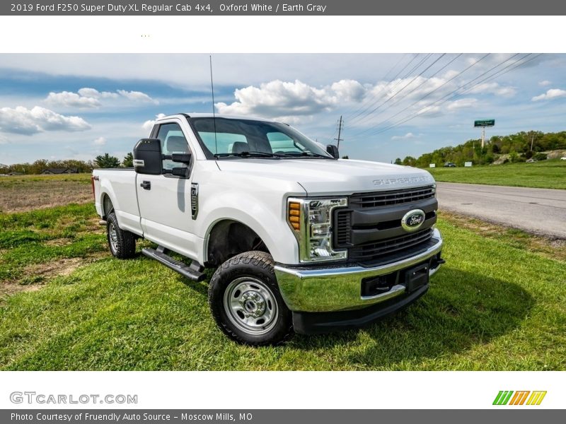 Oxford White / Earth Gray 2019 Ford F250 Super Duty XL Regular Cab 4x4
