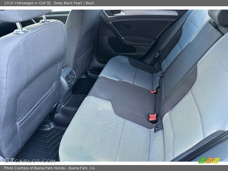 Deep Black Pearl / Black 2016 Volkswagen e-Golf SE