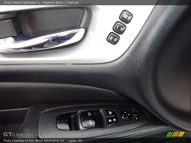 Magnetic Black / Charcoal 2018 Nissan Pathfinder SL