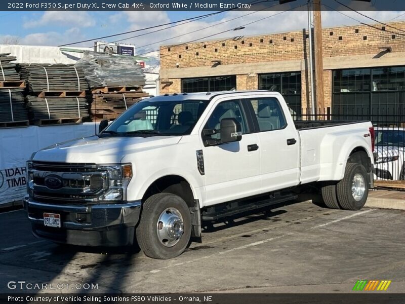 Oxford White / Medium Earth Gray 2022 Ford F350 Super Duty XL Crew Cab 4x4