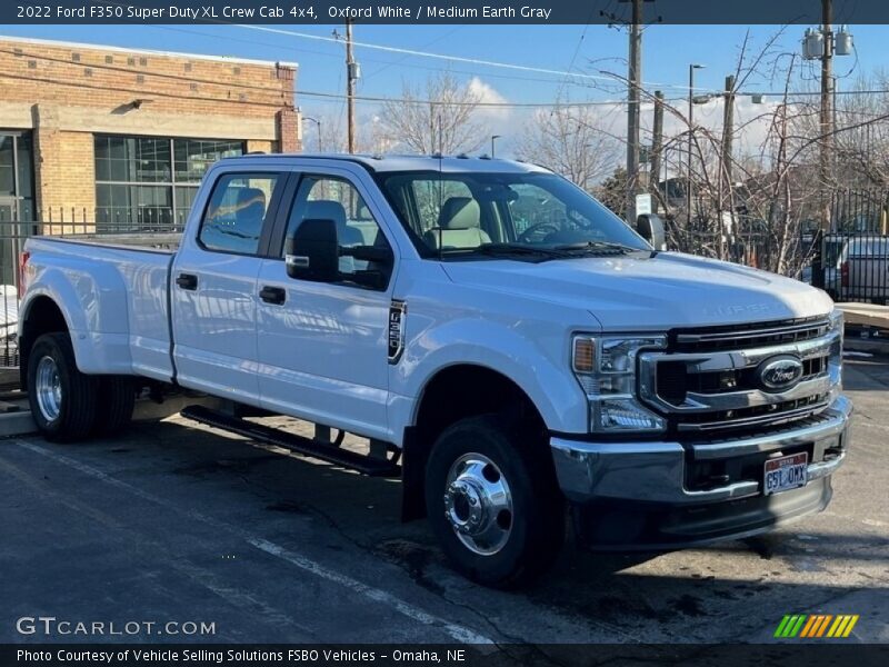 Oxford White / Medium Earth Gray 2022 Ford F350 Super Duty XL Crew Cab 4x4
