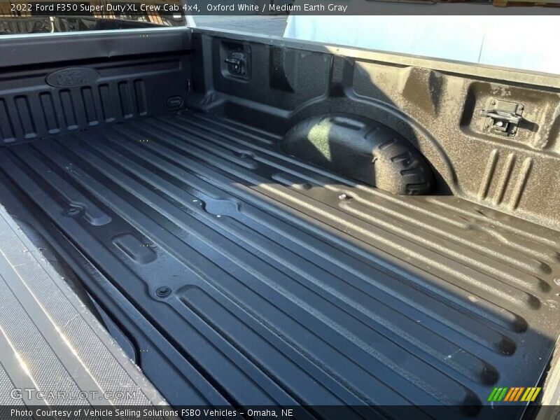 Oxford White / Medium Earth Gray 2022 Ford F350 Super Duty XL Crew Cab 4x4