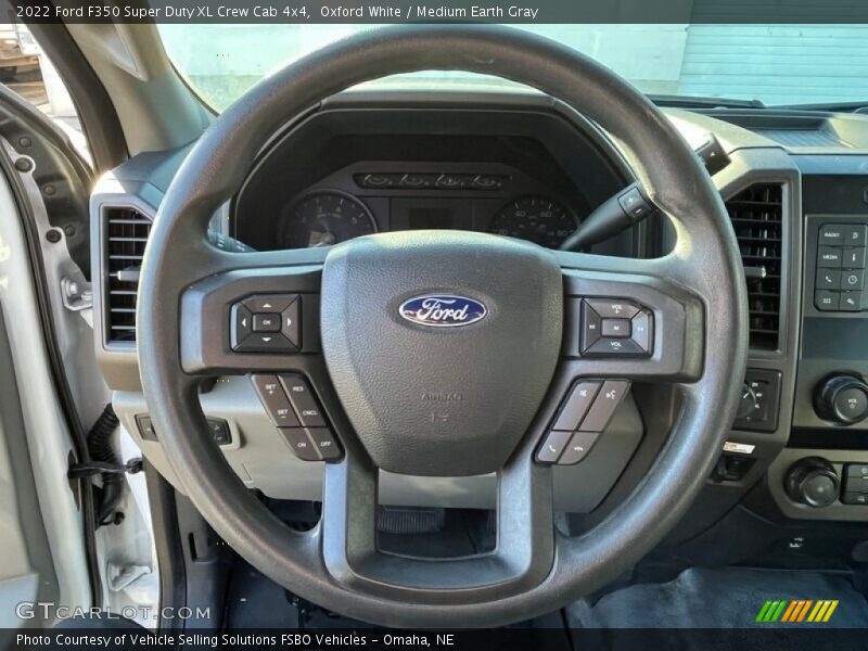 Oxford White / Medium Earth Gray 2022 Ford F350 Super Duty XL Crew Cab 4x4