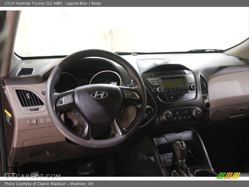 Dashboard of 2014 Tucson GLS AWD