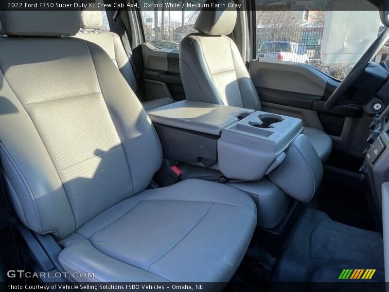 Oxford White / Medium Earth Gray 2022 Ford F350 Super Duty XL Crew Cab 4x4