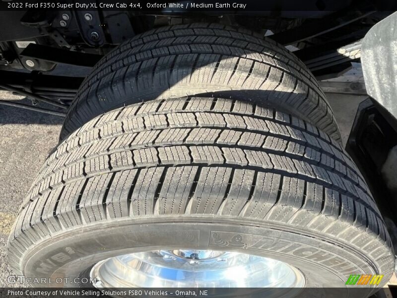 Oxford White / Medium Earth Gray 2022 Ford F350 Super Duty XL Crew Cab 4x4