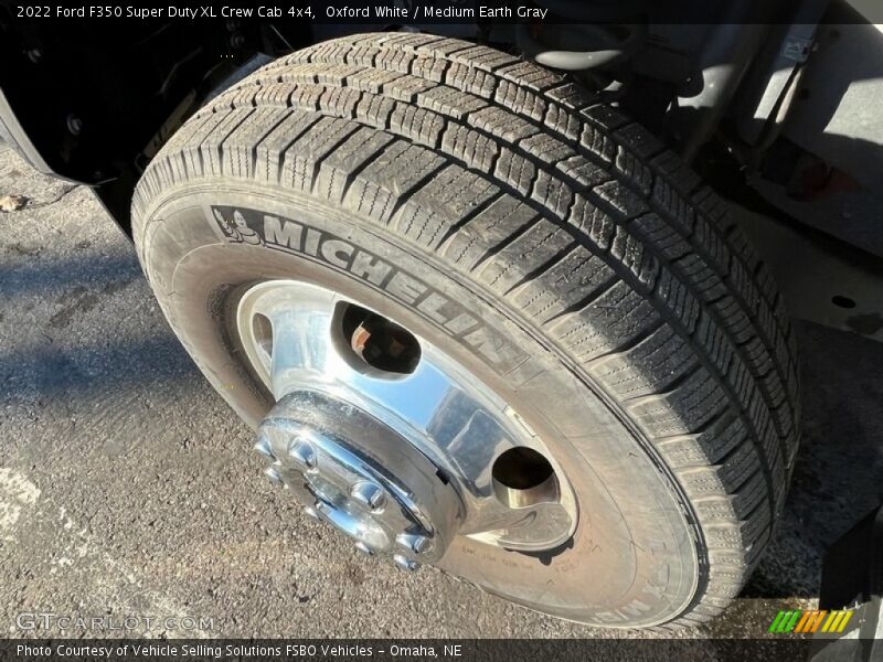 Oxford White / Medium Earth Gray 2022 Ford F350 Super Duty XL Crew Cab 4x4
