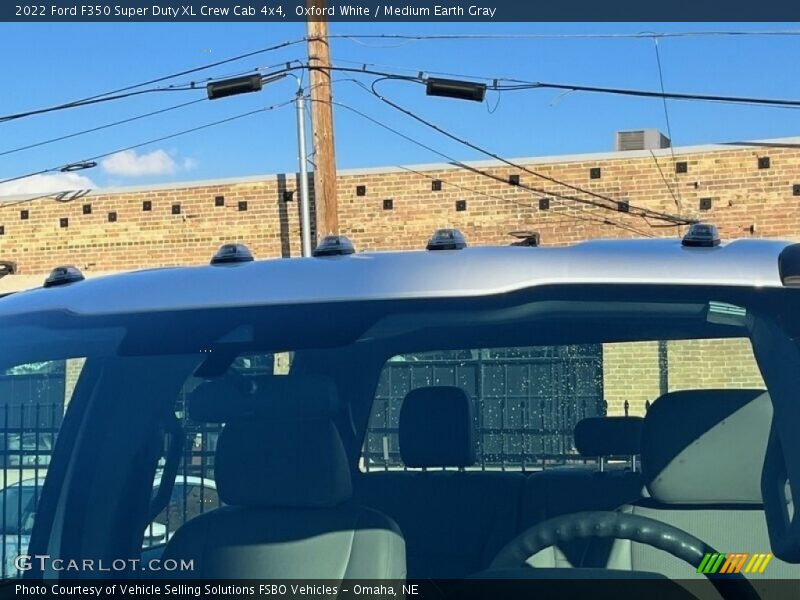 Oxford White / Medium Earth Gray 2022 Ford F350 Super Duty XL Crew Cab 4x4