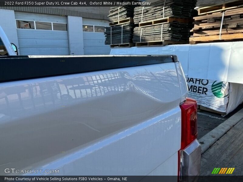 Oxford White / Medium Earth Gray 2022 Ford F350 Super Duty XL Crew Cab 4x4