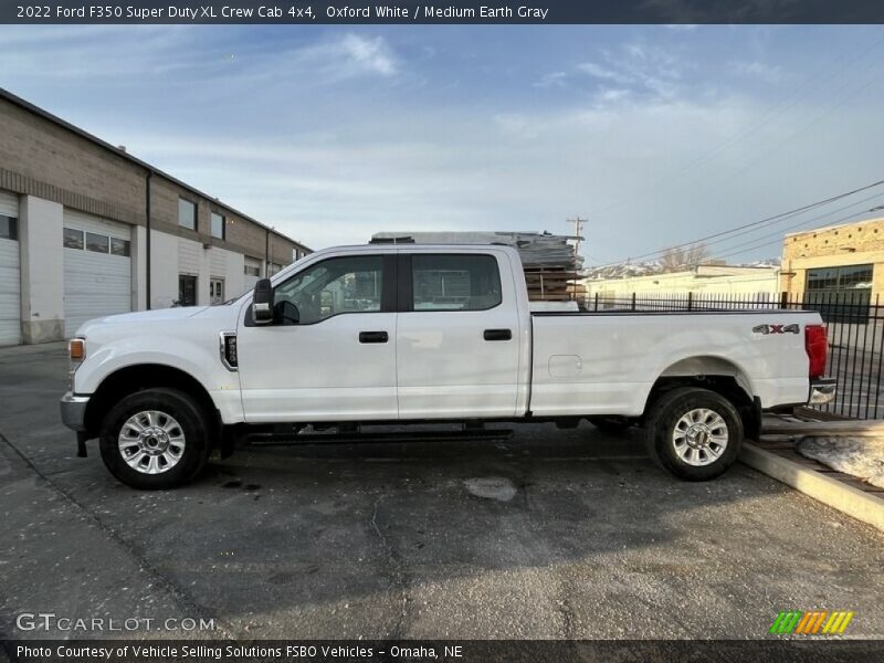 Oxford White / Medium Earth Gray 2022 Ford F350 Super Duty XL Crew Cab 4x4