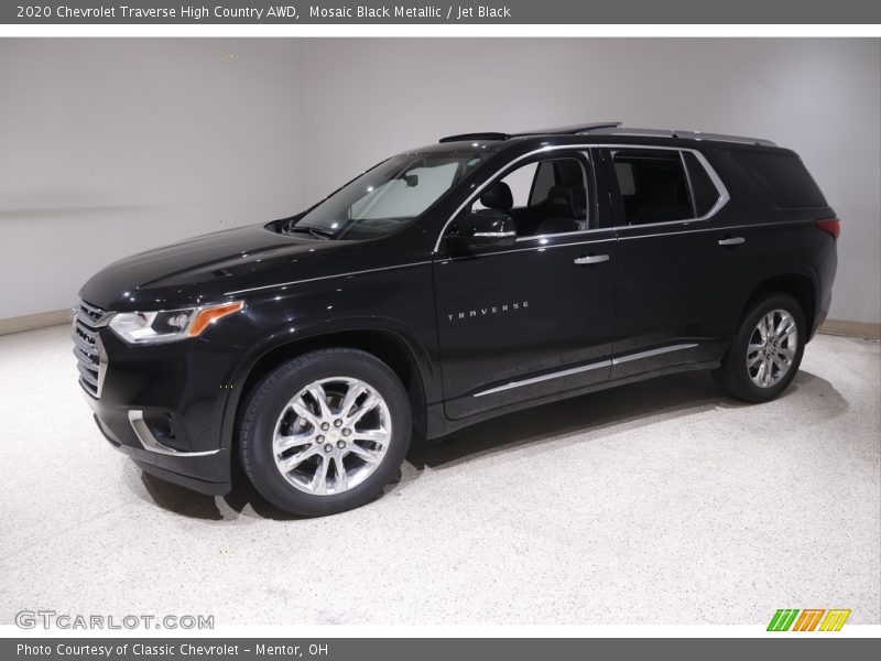 Front 3/4 View of 2020 Traverse High Country AWD