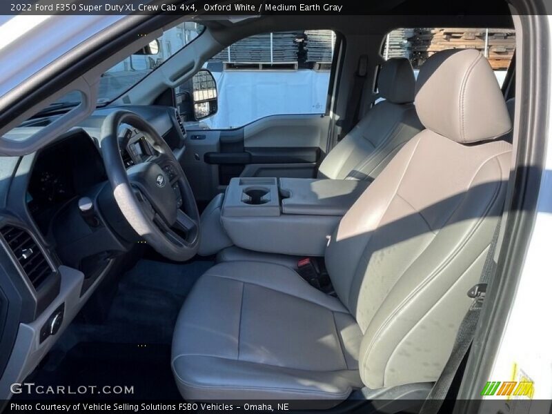 Oxford White / Medium Earth Gray 2022 Ford F350 Super Duty XL Crew Cab 4x4