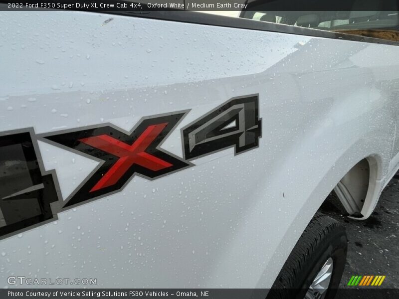 Oxford White / Medium Earth Gray 2022 Ford F350 Super Duty XL Crew Cab 4x4