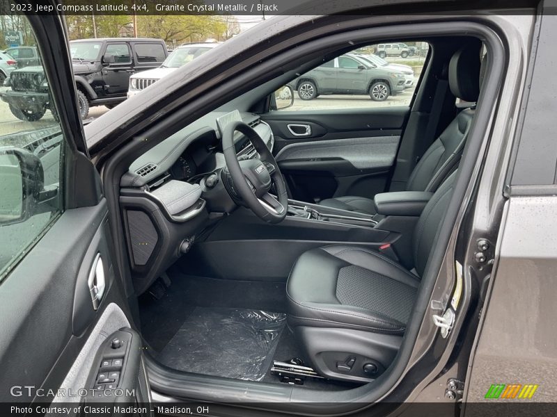 Granite Crystal Metallic / Black 2023 Jeep Compass Latitude 4x4