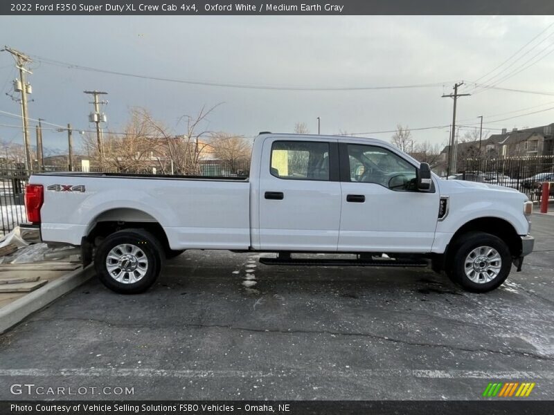 Oxford White / Medium Earth Gray 2022 Ford F350 Super Duty XL Crew Cab 4x4