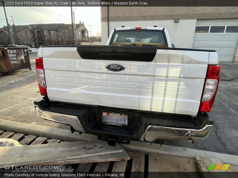Oxford White / Medium Earth Gray 2022 Ford F350 Super Duty XL Crew Cab 4x4