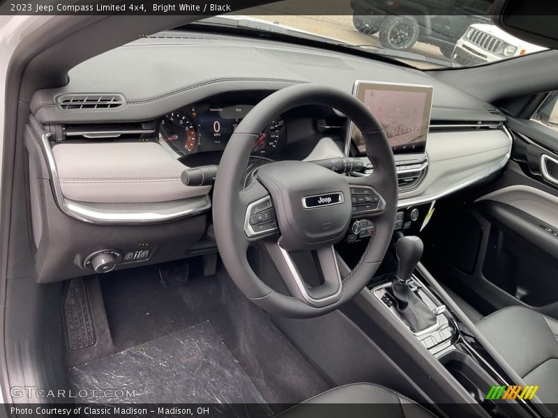 Bright White / Black 2023 Jeep Compass Limited 4x4