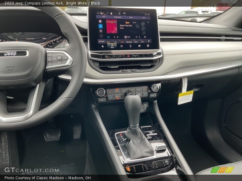 Bright White / Black 2023 Jeep Compass Limited 4x4