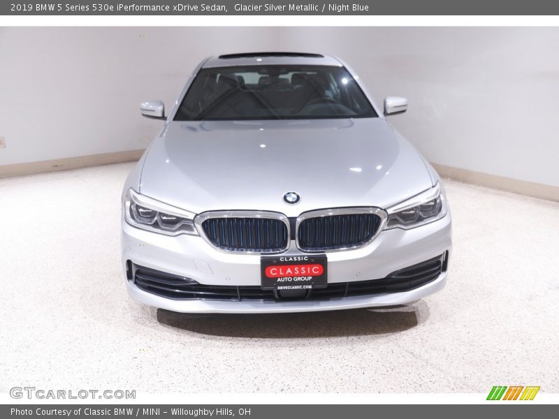 Glacier Silver Metallic / Night Blue 2019 BMW 5 Series 530e iPerformance xDrive Sedan