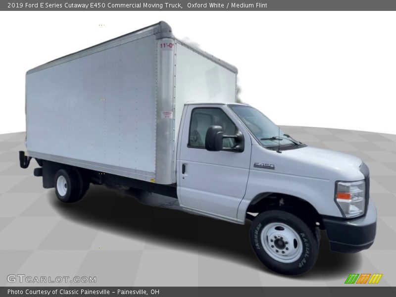 Oxford White / Medium Flint 2019 Ford E Series Cutaway E450 Commercial Moving Truck