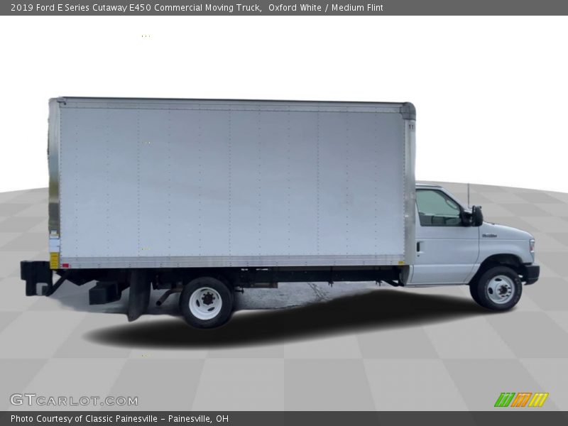 Oxford White / Medium Flint 2019 Ford E Series Cutaway E450 Commercial Moving Truck