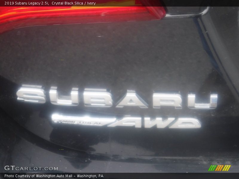 Crystal Black Silica / Ivory 2019 Subaru Legacy 2.5i