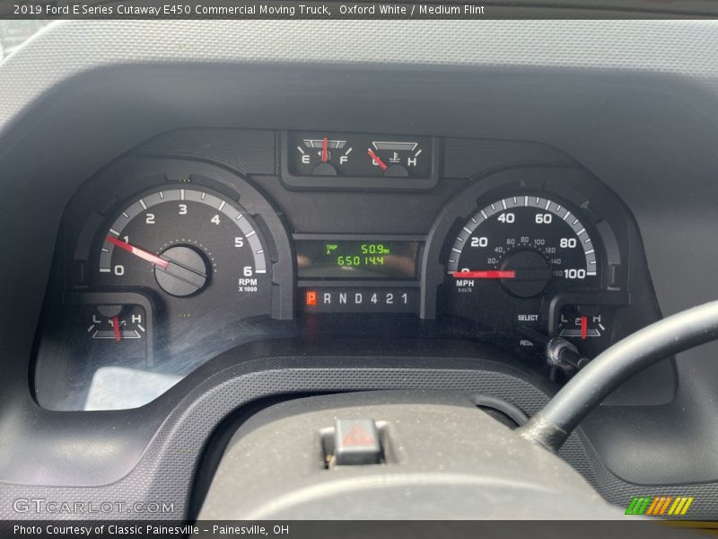 Oxford White / Medium Flint 2019 Ford E Series Cutaway E450 Commercial Moving Truck