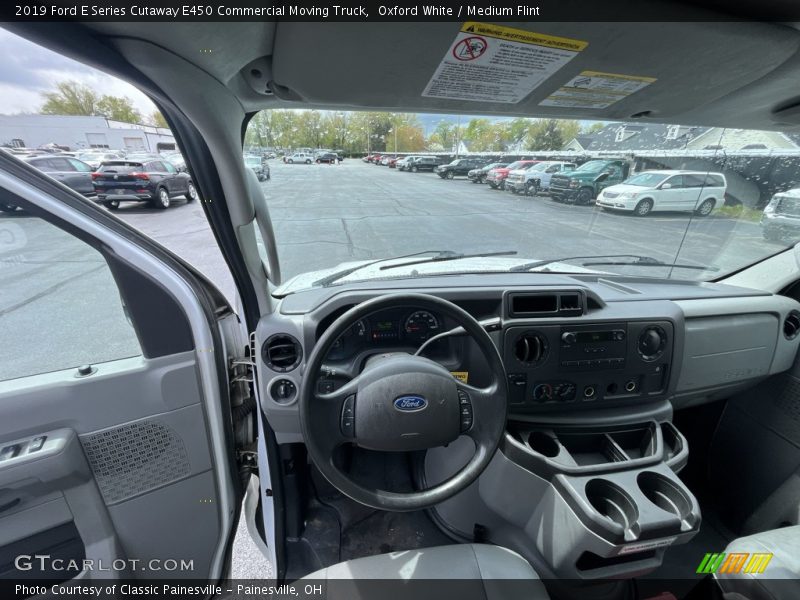 Oxford White / Medium Flint 2019 Ford E Series Cutaway E450 Commercial Moving Truck