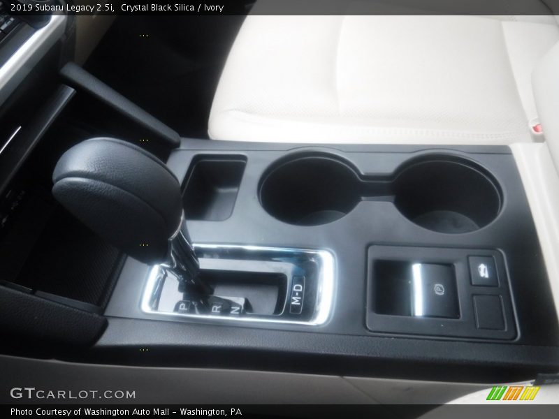 Crystal Black Silica / Ivory 2019 Subaru Legacy 2.5i