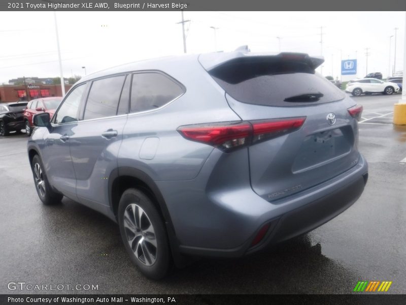 Blueprint / Harvest Beige 2021 Toyota Highlander XLE AWD