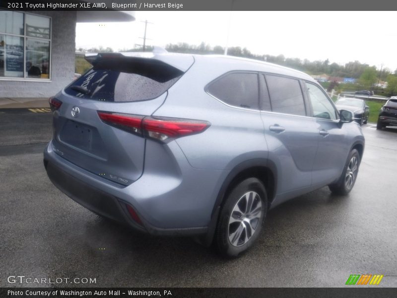 Blueprint / Harvest Beige 2021 Toyota Highlander XLE AWD