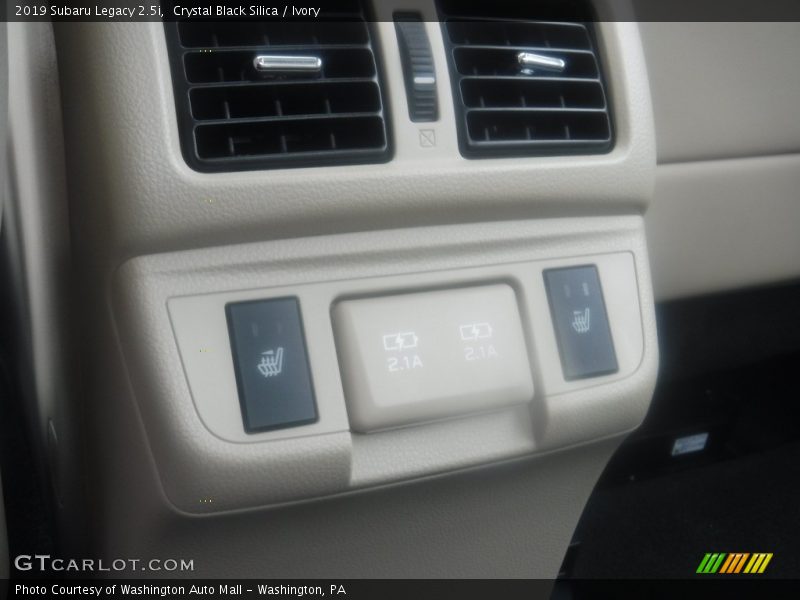 Crystal Black Silica / Ivory 2019 Subaru Legacy 2.5i