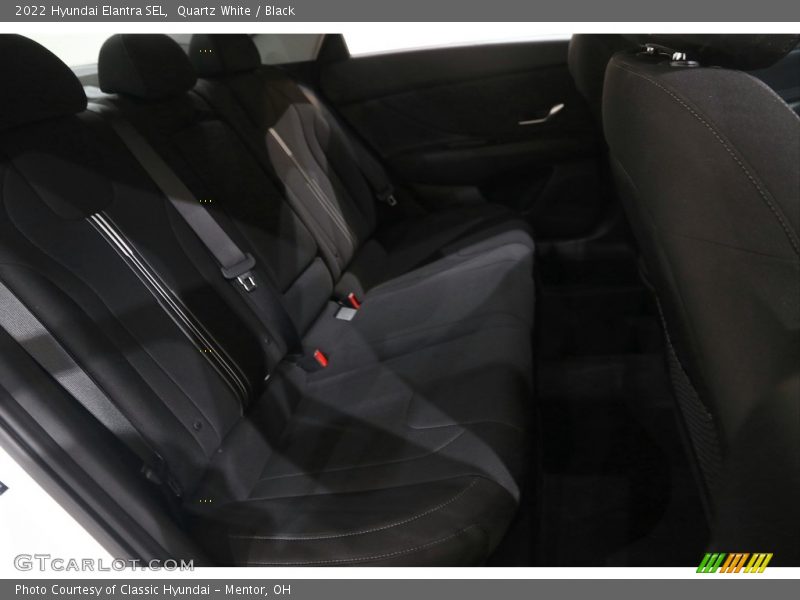 Quartz White / Black 2022 Hyundai Elantra SEL