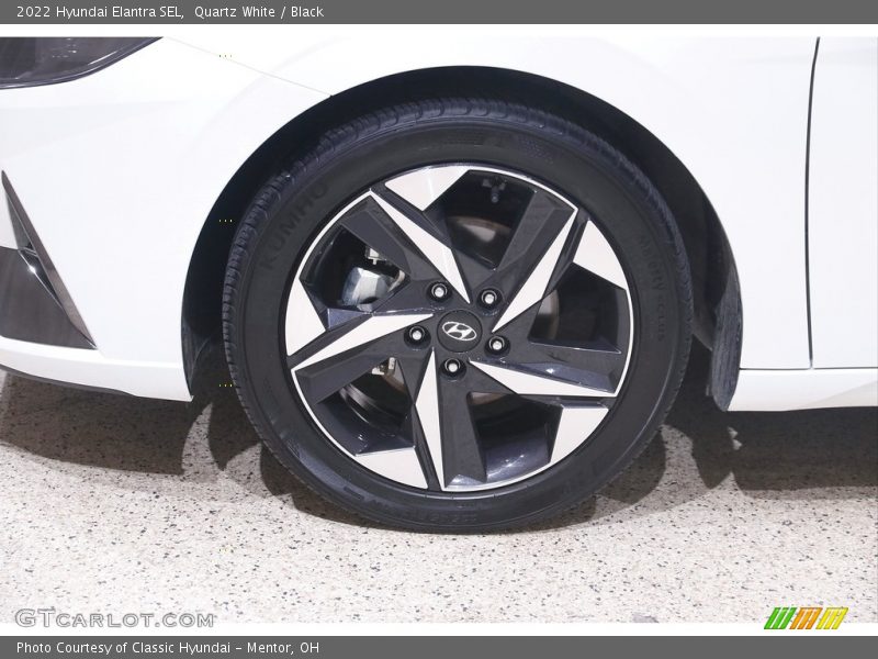 Quartz White / Black 2022 Hyundai Elantra SEL