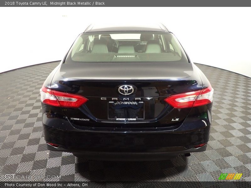 Midnight Black Metallic / Black 2018 Toyota Camry LE
