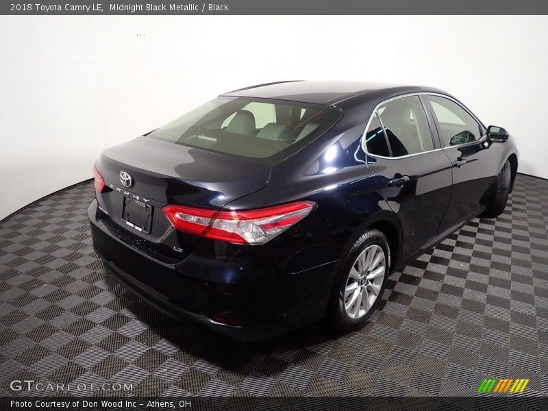 Midnight Black Metallic / Black 2018 Toyota Camry LE